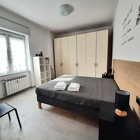 Titti's House 2 Con Pargheggio Gratis In Garage Custodito O Libero In Strada * Genova