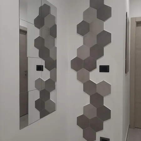 Apartman Titti's House 2 Con Pargheggio Gratis In Garage Custodito O Libero In Strada *